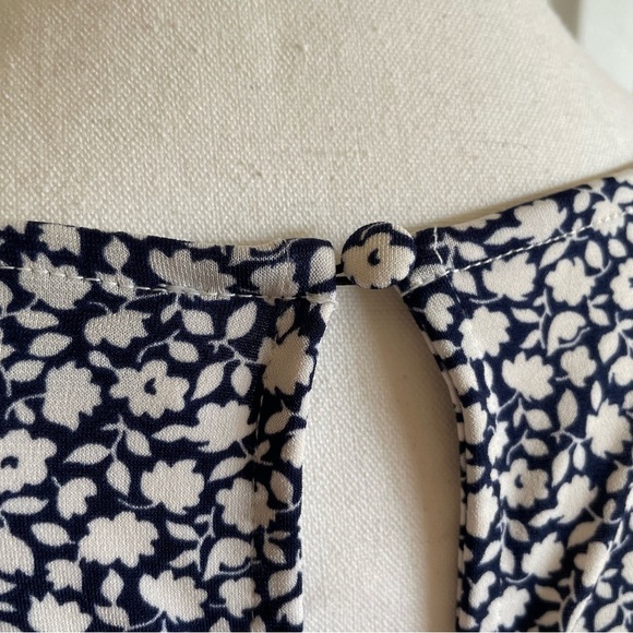 Lark & Ro Floral Liquid Knit Dress Women’s 12 Navy White Slinky Fit & Flare EUC - Picture 9 of 13